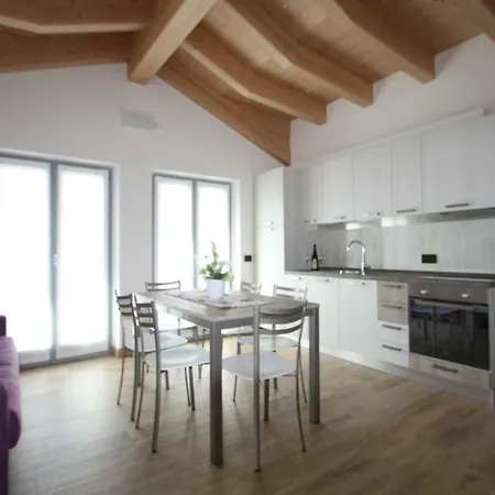 Apartment Casa Ai Stabli Mezzana (Trentino Alto Adige)